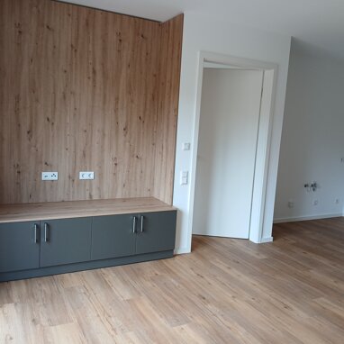Apartment zur Miete 1.370 € 3,5 Zimmer 77,4 m² 2. Geschoss Birkenallee 2 Roßlau 223 Dessau-Roßlau 06862