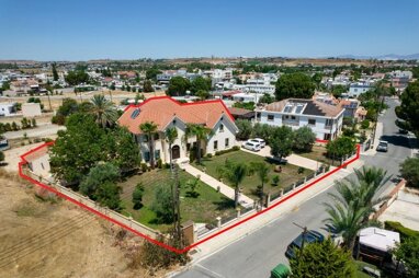 Einfamilienhaus zum Kauf 590.000 € 330 m² Nicosia