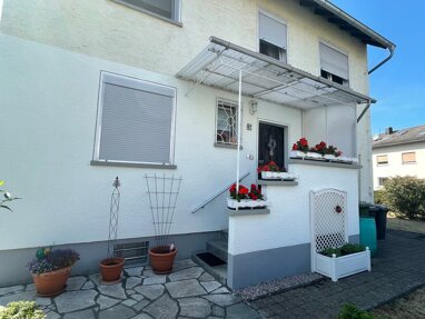 Mehrfamilienhaus zum Kauf 399.900 € 8 Zimmer 186,4 m² 550 m² Grundstück Heldenbergen Nidderau-Heldenbergen 61130