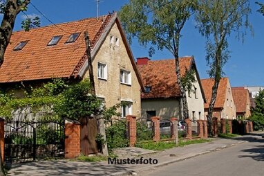 Einfamilienhaus zum Kauf Zwangsversteigerung 35.000 € 1 Zimmer 37 m² 1.137 m² Grundstück Wahlbezirk 14 Suhl 98528