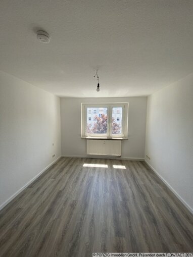 Wohnung zur Miete 330 € 3 Zimmer 60,7 m² Straße der frohen Zukunft 29b Weida Weida 07570