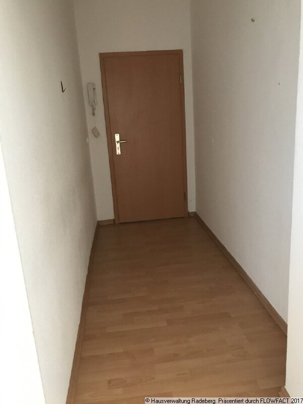 Wohnung zur Miete 440 € 2 Zimmer 67,4 m²<br/>Wohnfläche Geschwister-Scholl-Straße 11 Kleinwolmsdorf Kleinwolmsdorf 01477