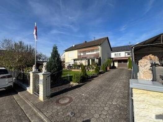 Haus zum Kauf 850.000 € 10 Zimmer 154,3 m² 669 m² Grundstück Lindenweg 2 Wörleschwang Zusmarshausen 86441