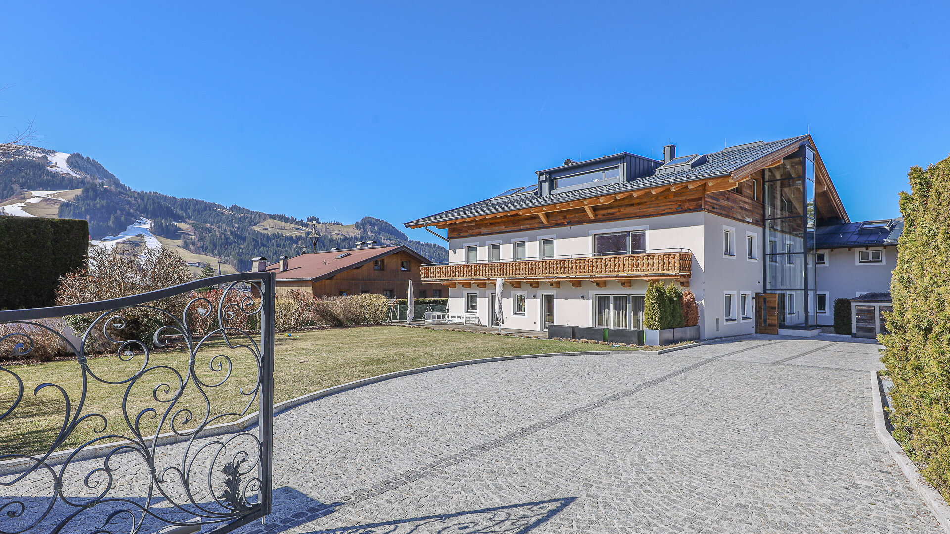 Wohnung zum Kauf 890.000 € 2 Zimmer 42 m²<br/>Wohnfläche 1.<br/>Geschoss Kitzbühel 6370