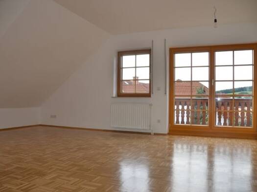 Wohnung zur Miete 800 € 4 Zimmer 95 m² Geschoss 2/3 frei ab sofort Roter Weg Neukirchen 34626