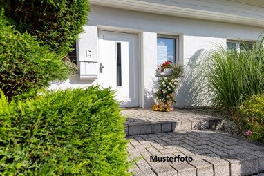 Einfamilienhaus zum Kauf Zwangsversteigerung 650.000 € 1 Zimmer 1 m² 764 m² Grundstück Bermatingen Bermatingen 88697