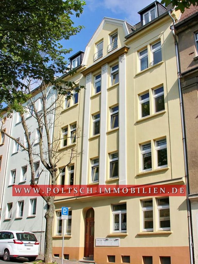 4-R-Wohnung mit Südbalkon, Kamin, Tiefgarage, zentrumsnah, provisionsfrei