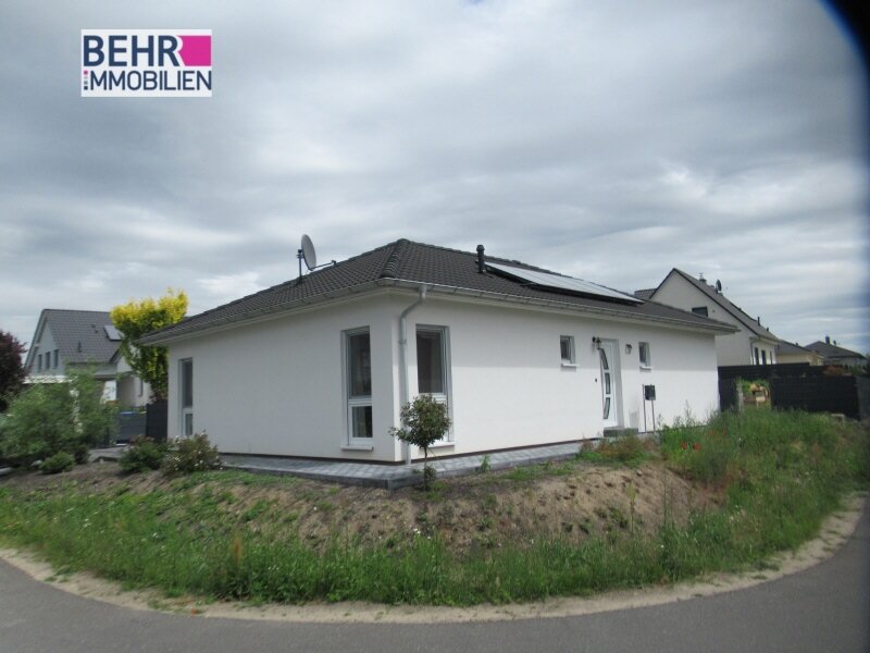 Einfamilienhaus zum Kauf 385.000 € 3 Zimmer 96 m²<br/>Wohnfläche 684 m²<br/>Grundstück Ostend Eberswalde 16225