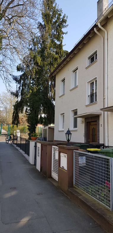 Haus zum Kauf Provisionsfrei 335.000 € 9 Zimmer 160 m² 386 m² Grundstück Hartmannweg 2 Seckbach Frankfurt am Main 60389