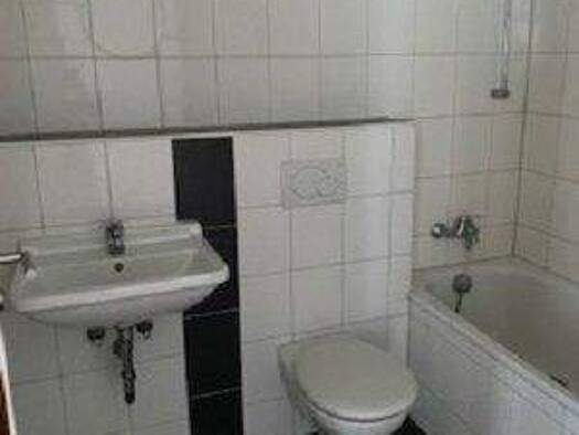 Wohnung zur Miete 289 € 3 Zimmer 77 m² 3. Geschoss Kolberger Straße 63 Siegen 57072