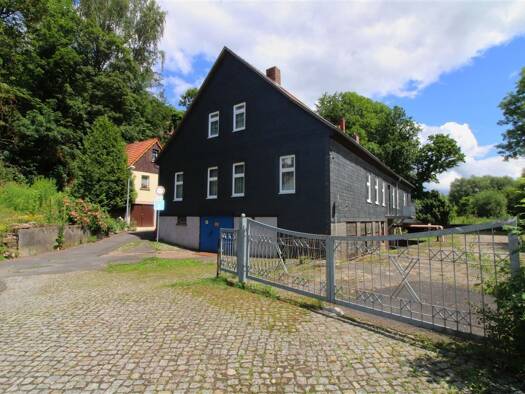 Mehrfamilienhaus zum Kauf 250.000 € 15 Zimmer 400 m² 2.717 m² Grundstück frei ab sofort Suhl 98529