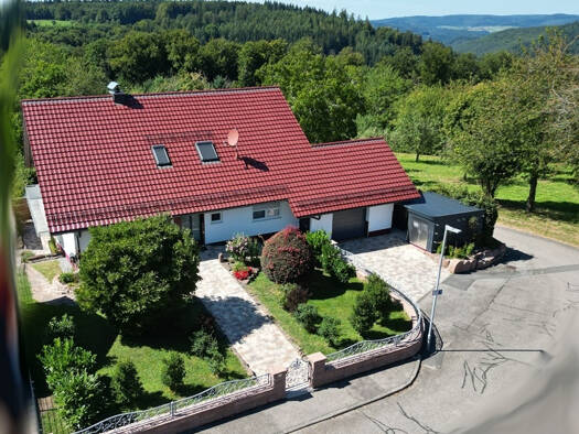 Einfamilienhaus zum Kauf 795.000 € 9 Zimmer 202,2 m² 1.083 m² Grundstück Strümpfelbrunn Waldbrunn Odenwald 69429
