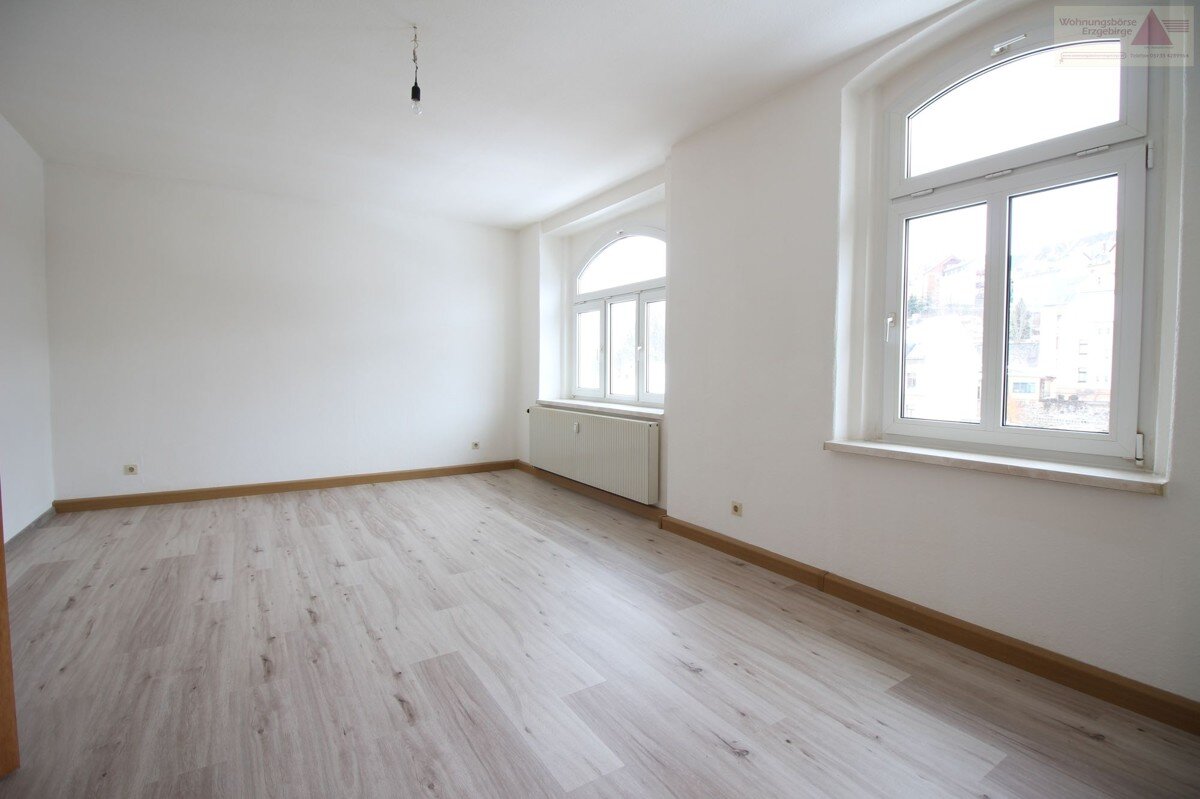 Wohnung zur Miete 380 € 3 Zimmer 84,4 m²<br/>Wohnfläche 3.<br/>Geschoss Bahnhofstr. 25 Aue-Bad Schlema 08280