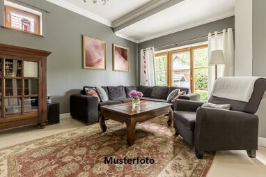 Wohnung zum Kauf Zwangsversteigerung 73.800 € 3 Zimmer 40 m² Wendlingen Wendlingen 73240