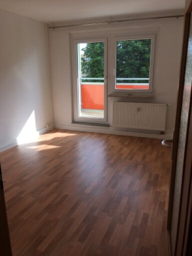 Wohnung zur Miete 290 € 2 Zimmer 49,4 m² 1. Geschoss frei ab 01.04.2025 Eiselstraße 132 Lusan - Eiselstraße Gera 07549