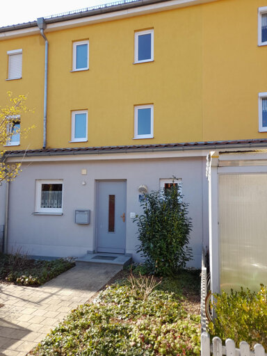 Reihenmittelhaus zum Kauf provisionsfrei als Kapitalanlage geeignet 650.000 € 5 Zimmer 124 m² 184 m² Grundstück Cusanusstraße 76b Hollerstauden Ingolstadt 85049