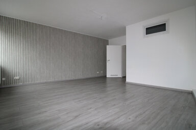 Wohnung zur Miete 1.240 € 3 Zimmer 80 m² 2. Geschoss frei ab sofort Kleinfeldchen Wiesbaden 65197