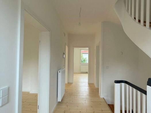 Haus zur Miete 4.600 € 6 Zimmer 230 m² 390 m² Grundstück Westend-Nord Frankfurt 60320