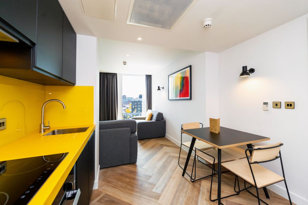 Wohnung zur Miete Wohnen auf Zeit 2.850 € 2 Zimmer 35 m²<br/>Wohnfläche 02.11.2024<br/>Verfügbarkeit Amelia-Mary-Earhart-Straße Flughafen Frankfurt am Main 60549