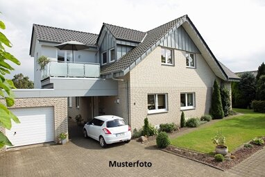 Einfamilienhaus zum Kauf Zwangsversteigerung 315.000 € 7 Zimmer 266 m² 20.642 m² Grundstück Hille Hille 32479