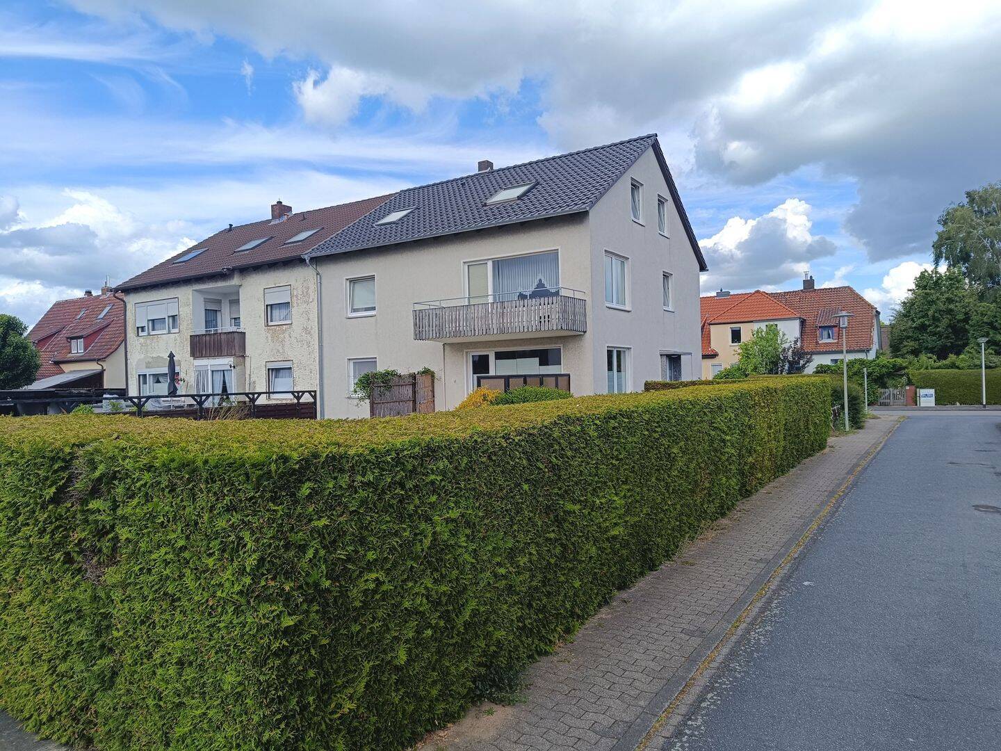 Helle 3-Zimmer-Wohnung mit Balkon und Garage in beliebter Lage (Erbpacht)