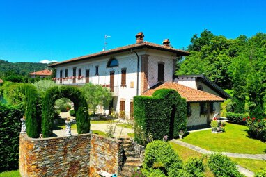 Villa zum Kauf 1.790.000 € 460 m² 4.700 m² Grundstück Comabbio 21020
