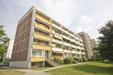 Wohnung zur Miete 318 € 2 Zimmer 54,8 m² 3. Geschoss Uranusstr. 40 Ortslage Trotha Halle (Saale) 06118
