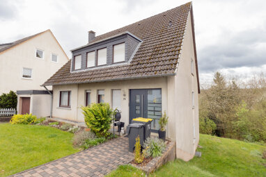 Mehrfamilienhaus zum Kauf 284.000 € 9 Zimmer 189 m² 626 m² Grundstück frei ab sofort Lendringsen - Mitte Menden 58710