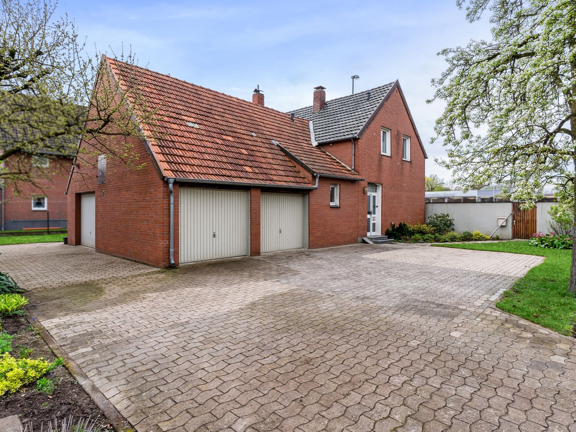 Einfamilienhaus zum Kauf 309.000 € 6 Zimmer 135 m²<br/>Wohnfläche 873 m²<br/>Grundstück Gütersloh Gütersloh 33332