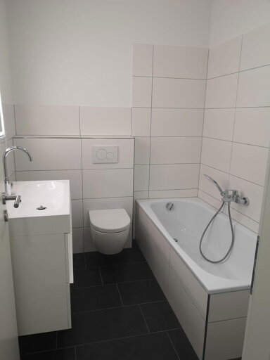 Wohnung zum Kauf provisionsfrei 245.000 € 3 Zimmer 74 m² 1. Geschoss Kalkbrennerstr. 56 Hüxter- / Mühlentor / Gärtnergasse Lübeck 23562