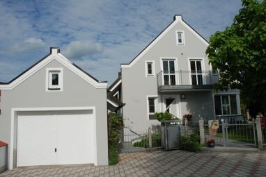 Einfamilienhaus zur Miete 2.150 € 5,5 Zimmer 149 m² 692 m² Grundstück Am Mitterfeld 1 Peter und Paul Landshut 84028