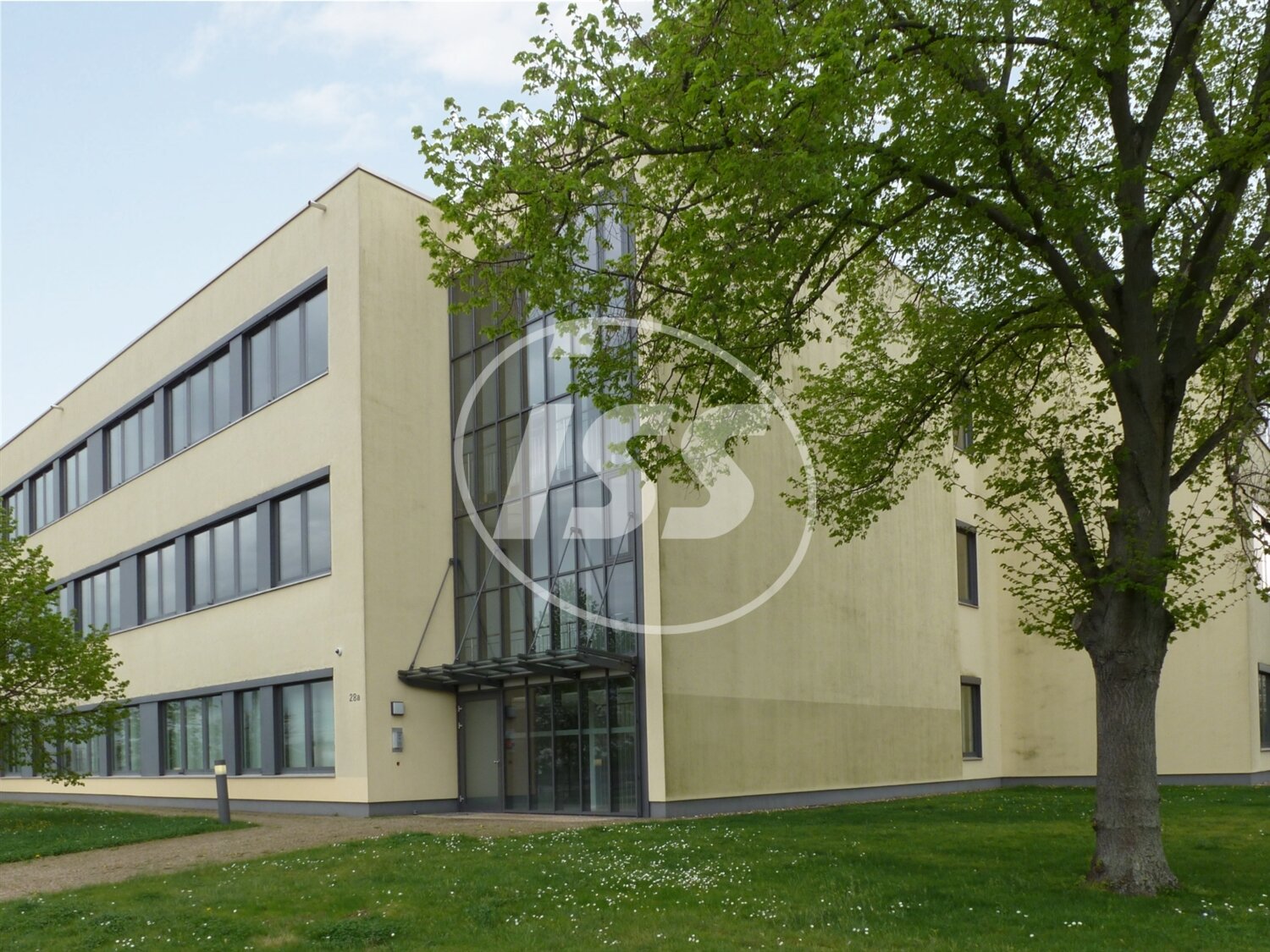 Bürofläche zur Miete provisionsfrei 4.125 m²<br/>Bürofläche ab 1.375 m²<br/>Teilbarkeit Raffineriestraße 28 Lutherplatz / Thüringer Bahnhof Halle (Saale) 06112