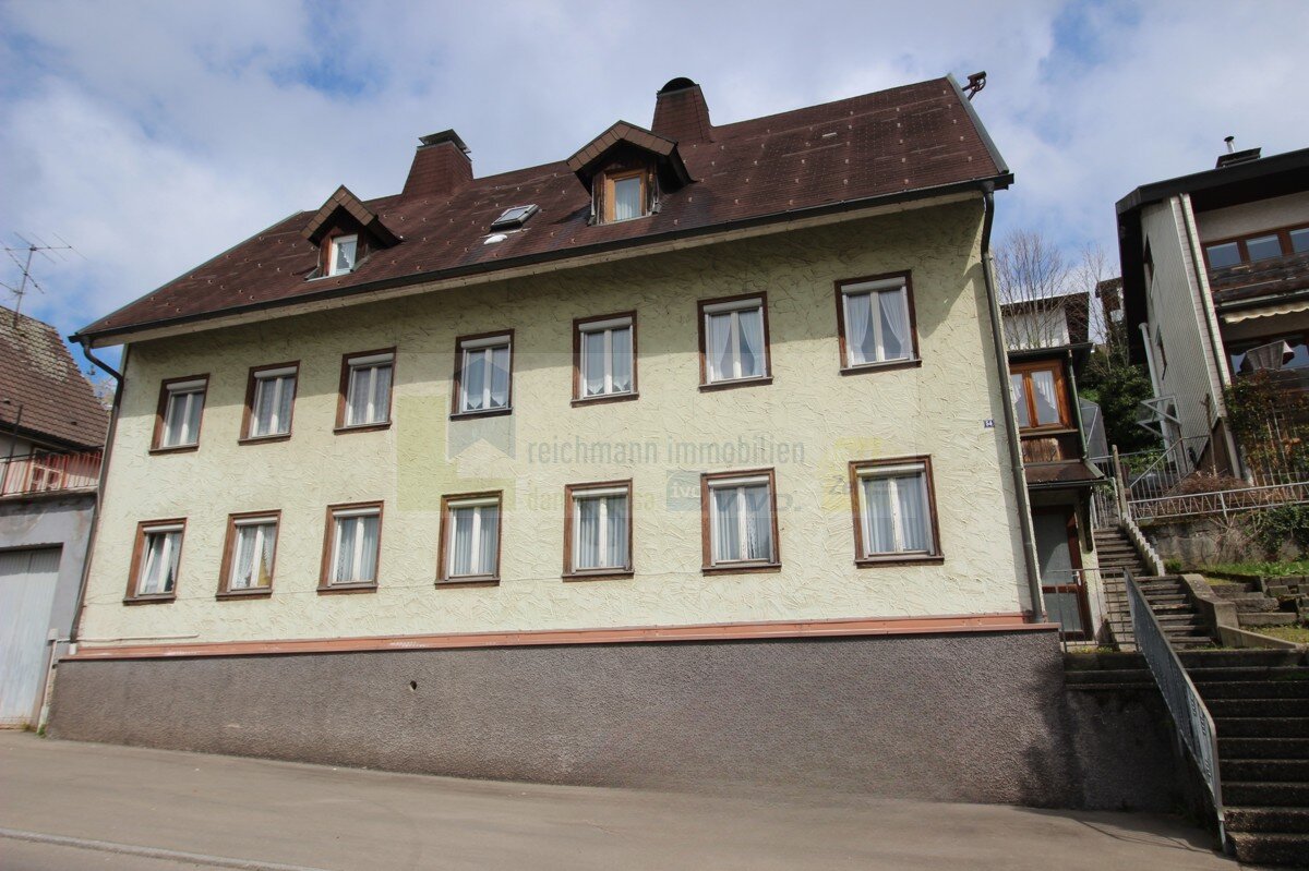 Mehrfamilienhaus zum Kauf 199.000 € 12 Zimmer 224,9 m²<br/>Wohnfläche 426 m²<br/>Grundstück Schonach im Schwarzwald 78136