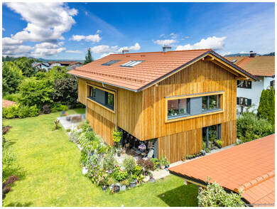 Doppelhaushälfte zum Kauf 997.000 € 5,5 Zimmer 162 m² 414 m² Grundstück frei ab 01.10.2025 Bergen Bergen 83346