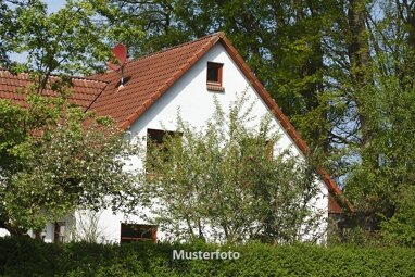 Einfamilienhaus zum Kauf Zwangsversteigerung 225.000 € 3 Zimmer 138 m² 576 m² Grundstück Bergheim Arnsberg 59757
