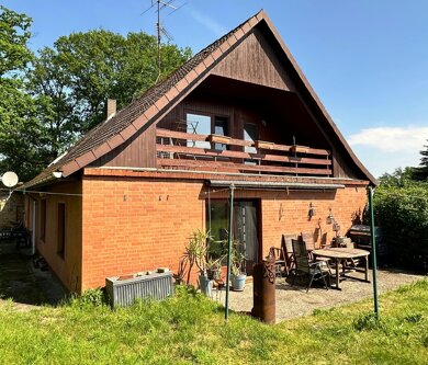 Einfamilienhaus zum Kauf 197.000 € 9 Zimmer 249 m² 1.689 m² Grundstück Nienwohlde Wrestedt-Nienwohlde 29559