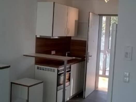 Studio zur Miete 400 € 1 Zimmer 24 m² 2. Geschoss frei ab 01.03.2026 Alte Regensburger Straße 6-10 Industriegebiet Landshut 84030