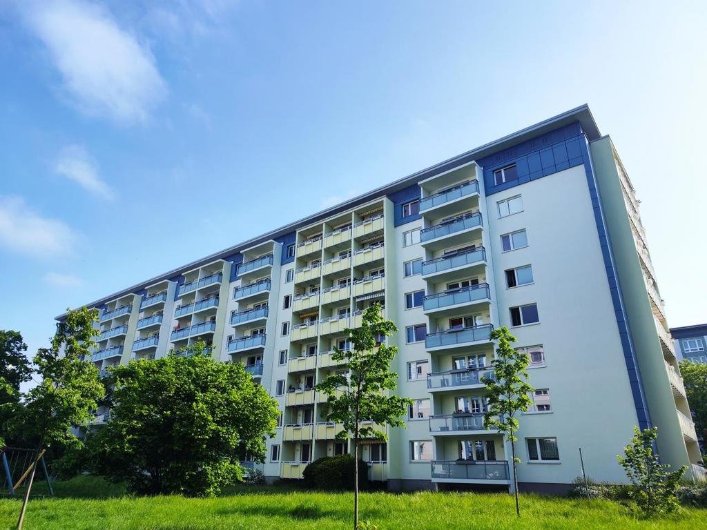 Wohnung zur Miete 352 € 1 Zimmer 63,8 m²<br/>Wohnfläche 1. Stock<br/>Geschoss Rosenhof 3 Zentrum 015 Chemnitz 09111