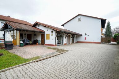 Haus zum Kauf als Kapitalanlage geeignet 609.000 € 10 Zimmer 245 m² 950 m² Grundstück Garching Garching an der Alz 84518