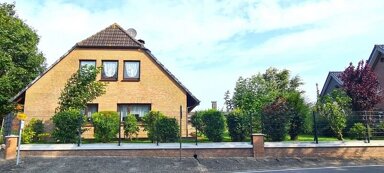 Haus zum Kauf 299.000 € 9 Zimmer 220 m² 2.591 m² Grundstück Am Friesenkirchhof 2 Langwarden Butjadingen 26969