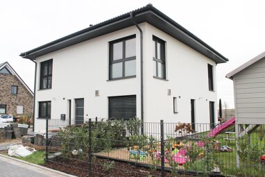 Einfamilienhaus zum Kauf 679.000 € 6 Zimmer 180 m² 771 m² Grundstück frei ab 01.04.2025 Ranzenbüttel Berne 27804