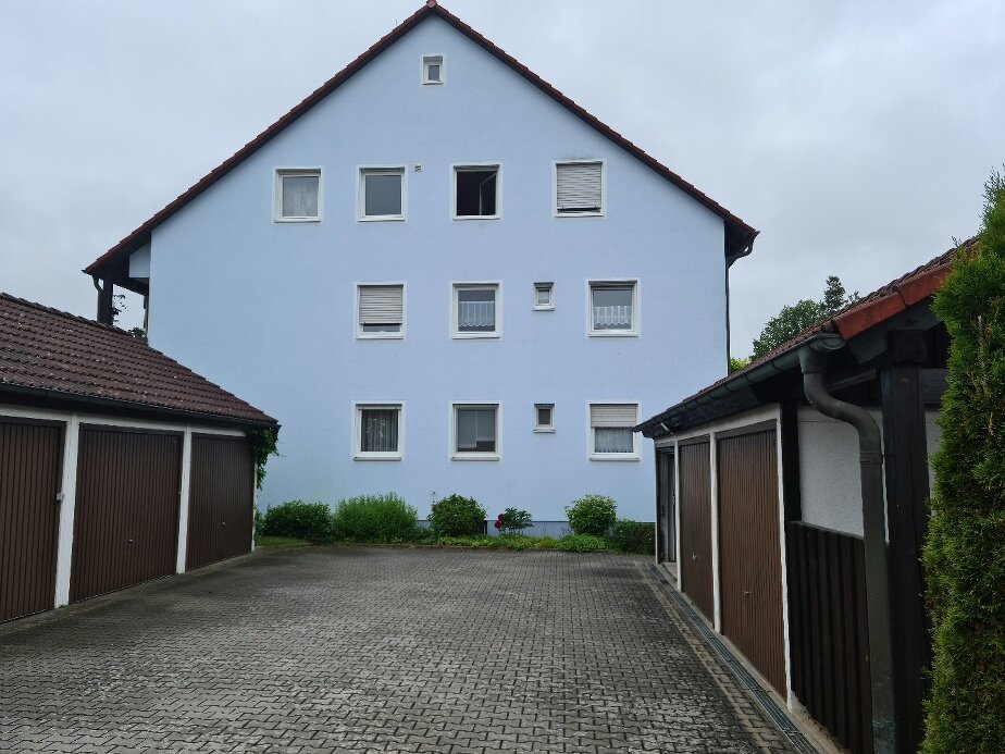 Wohnung zur Miete 370 € 2 Zimmer 57 m²<br/>Wohnfläche 1. Stock<br/>Geschoss 01.09.2024<br/>Verfügbarkeit Rother Straße Büchenbach Büchenbach 91186