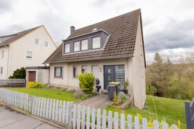 Haus zum Kauf 284.000 € 9 Zimmer 189 m² 626 m² Grundstück Lendringsen - Mitte Menden 58710
