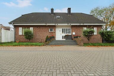 Einfamilienhaus zum Kauf 659.000 € 9 Zimmer 299 m² 511 m² Grundstück frei ab 31.01.2025 Lobberich Nettetal 41334