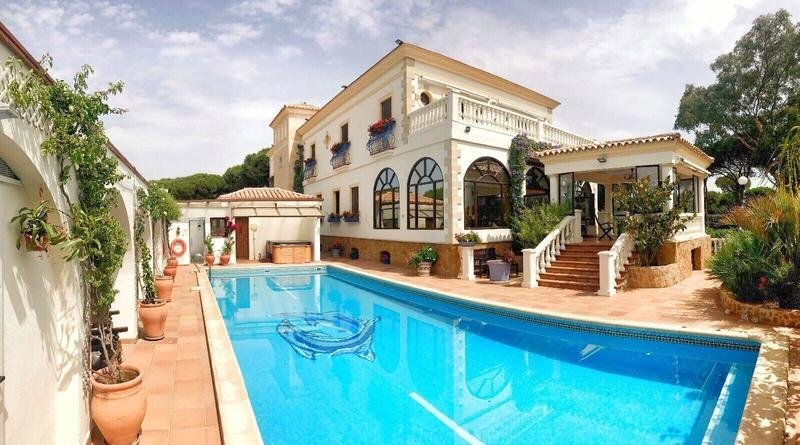 Villa zum Kauf 1.990.000 € 1.180 m² Grundstück Novo Sancti Petri 11130