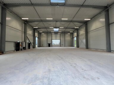 Lagerhalle zur Miete 7,80 € 600 m² Lagerfläche teilbar ab 300 m² Henstedt-Ulzburg 24558