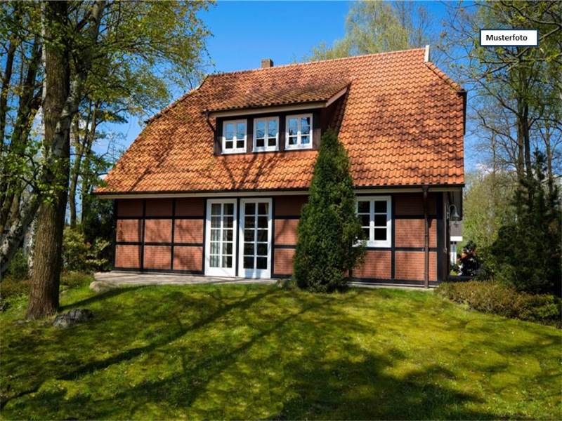 Haus zum Kauf Provisionsfrei Zwangsversteigerung 79.000 € 174 m²<br/>Wohnfläche 302 m²<br/>Grundstück Heinebach Alheim 36211