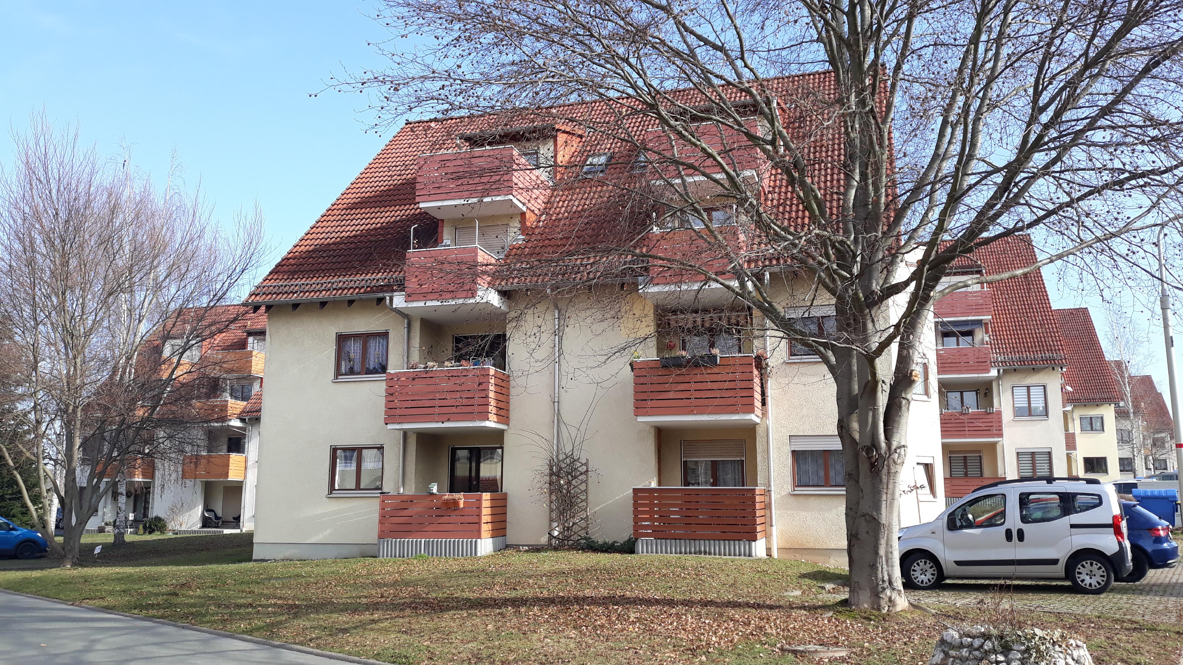 Wohnung zum Kauf 80.000 € 3 Zimmer 75,7 m²<br/>Wohnfläche 1. Stock<br/>Geschoss Louis-Lejeuné-Straße 3 Niederlungwitz Glauchau 08371