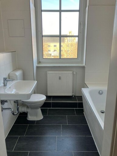 Wohnung zur Miete 530 € 2 Zimmer 81,4 m² 2. Geschoss Franz-Ludwig-Rasch-Straße 12 Naumburg Naumburg 06618