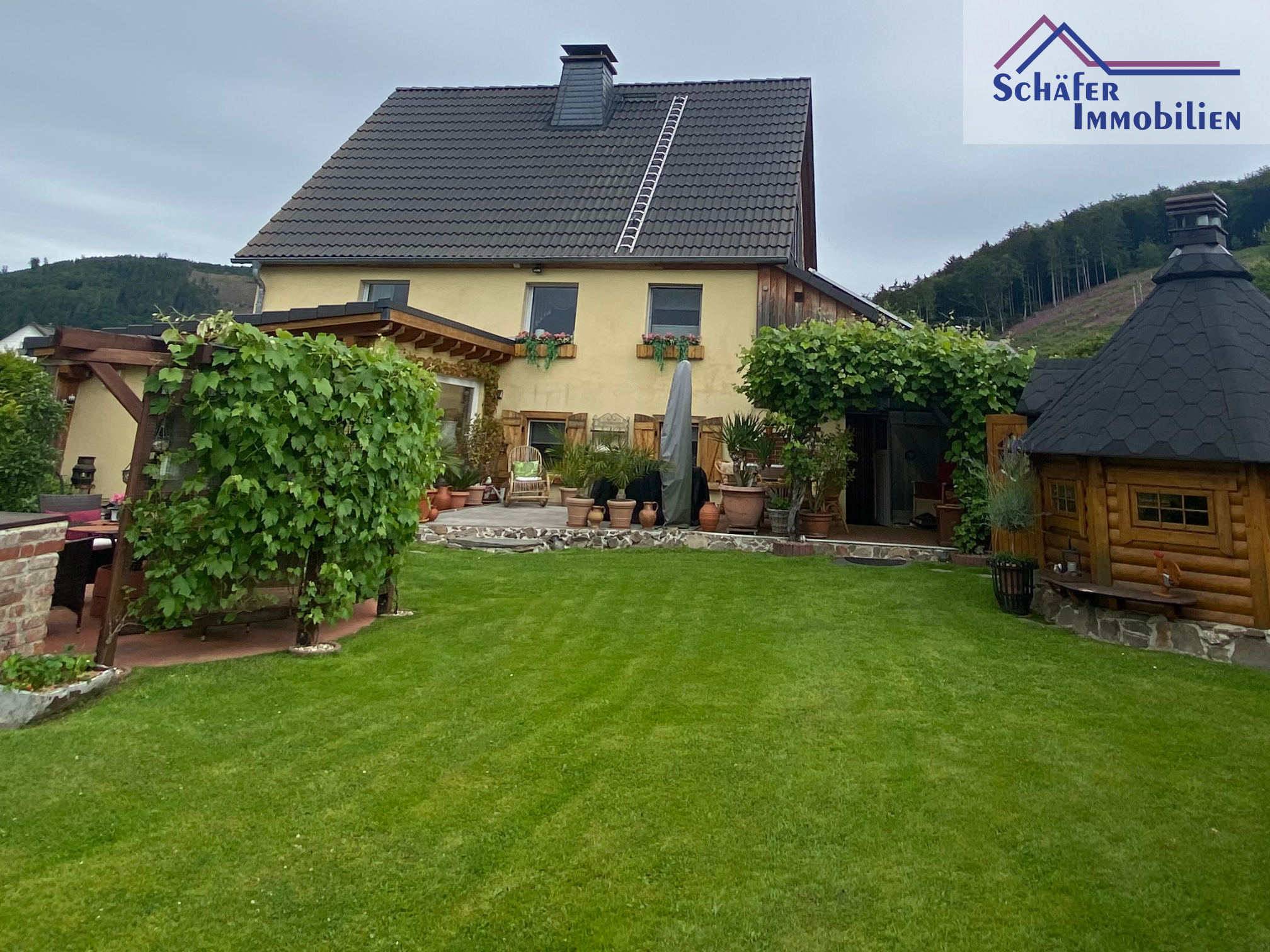 Einfamilienhaus zum Kauf 350.000 € 6 Zimmer 146 m²<br/>Wohnfläche 523 m²<br/>Grundstück Endorf Sundern (Sauerland) 59846